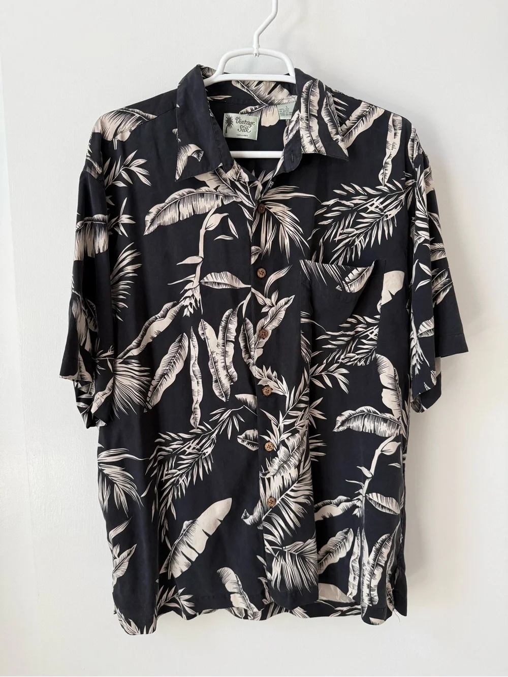 100% Silk Vintage Silk Tropical Print Aloha Button Down Resort Shirt